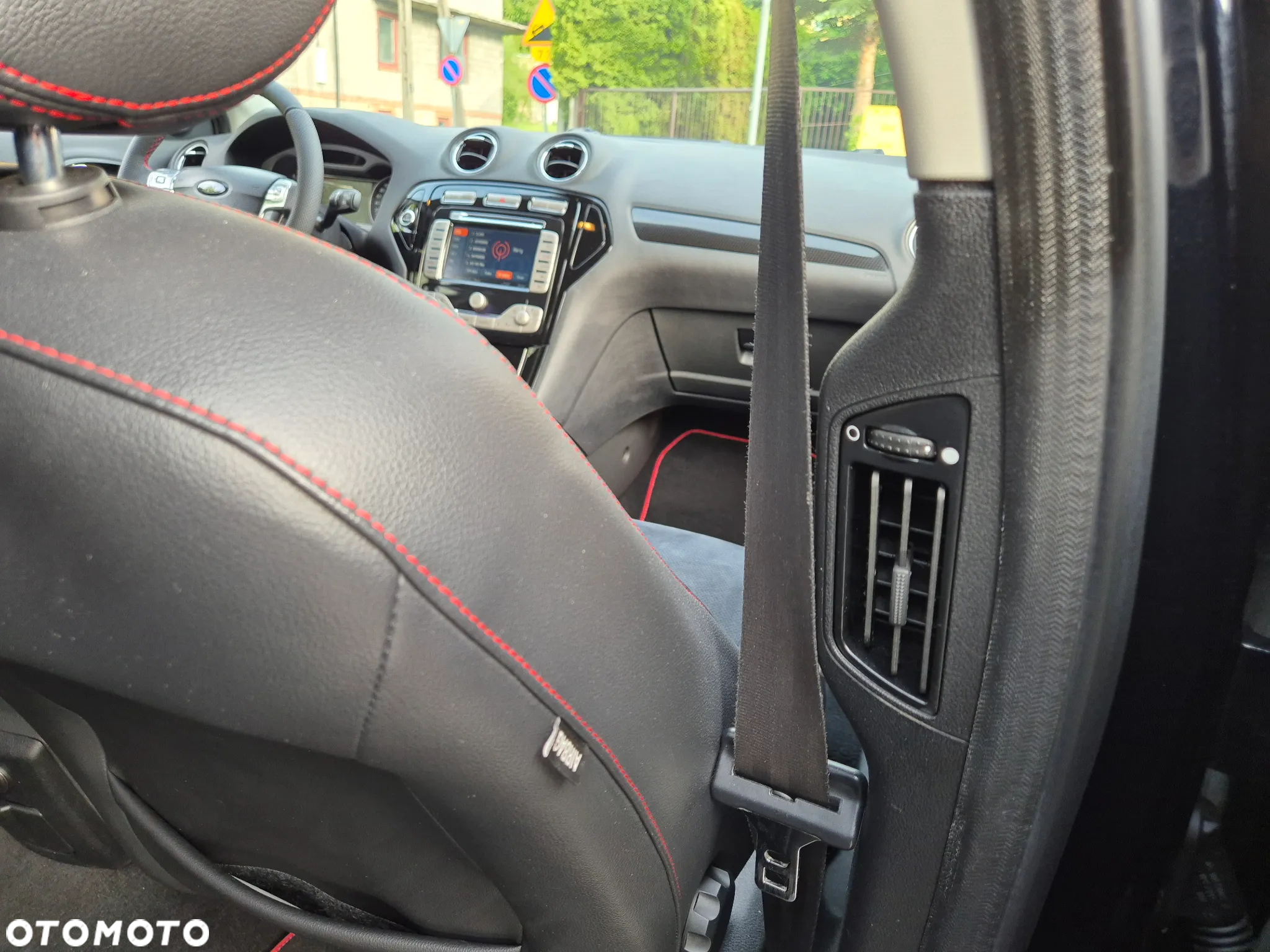 Ford Mondeo 2.5 Titanium S - 37