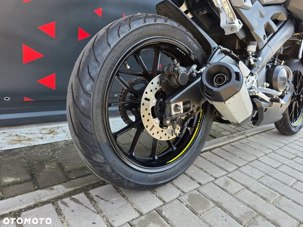 Yamaha MT - 19