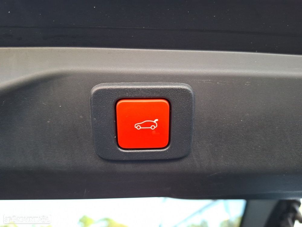 Peugeot 3008 1.2 Hybrid GT e-DCS6 - 25