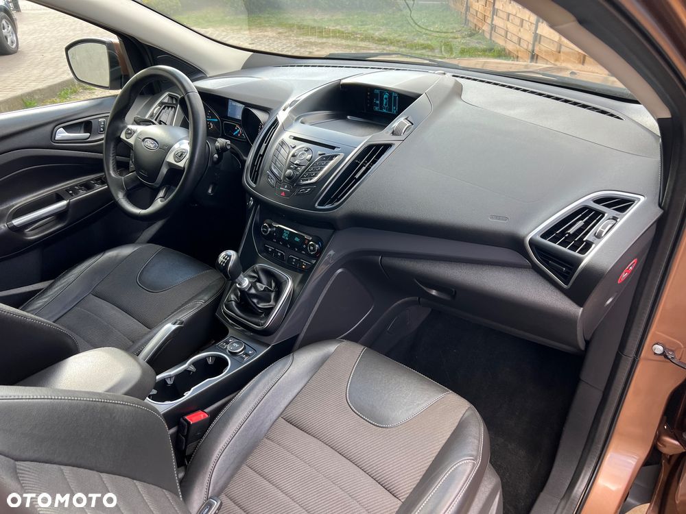 Ford Kuga 2.0 TDCi 2x4 Titanium - 19