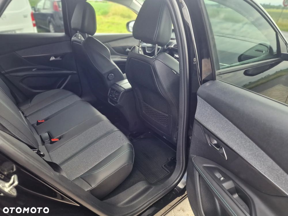 Peugeot 3008 BlueHDi 130 Stop & Start EAT8 Allure Business-Paket - 25