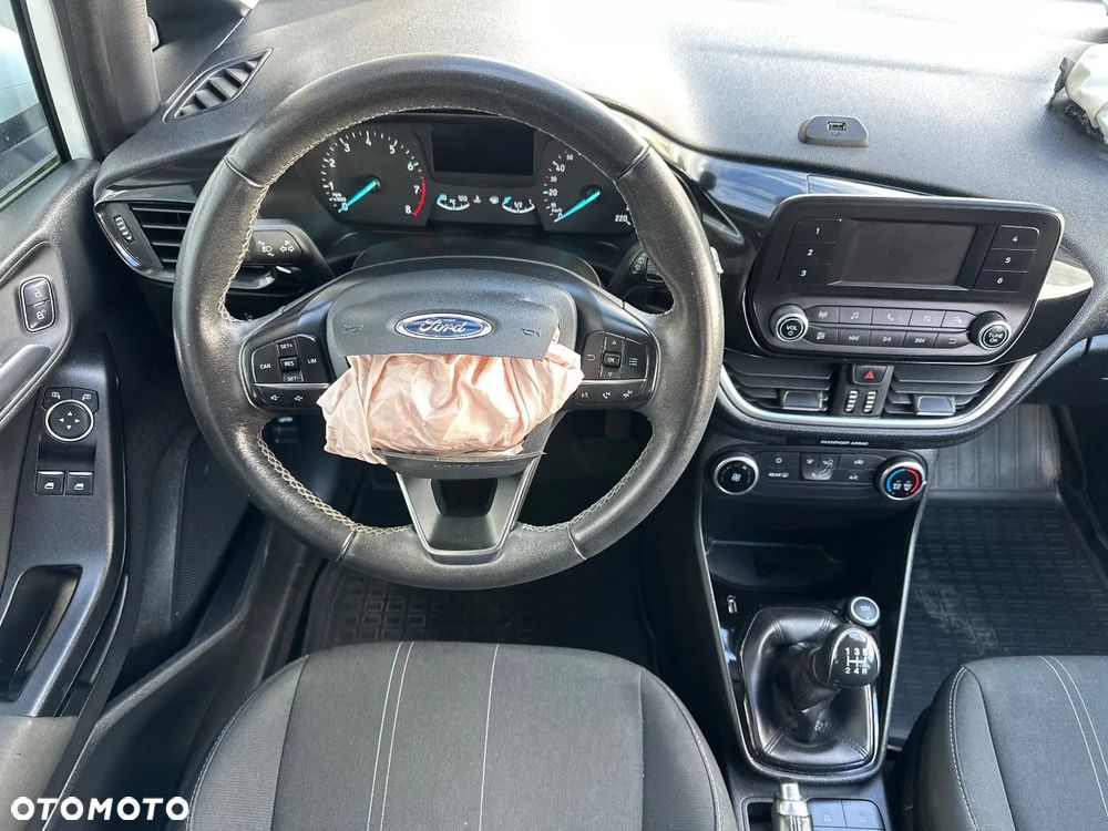 Ford Fiesta 1.1 Trend - 29