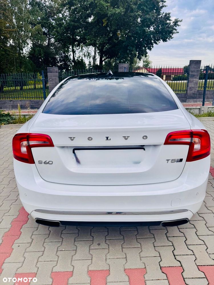 Volvo S60 T5 Summum - 3