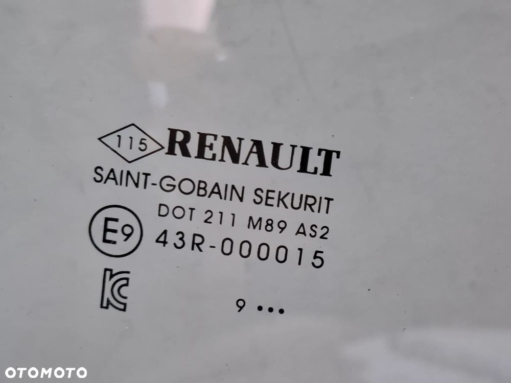 Szyba drzwi prawy tył Renault Captur II 2019 rok - 2
