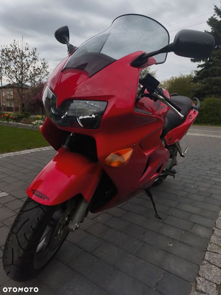 Honda VFR - 11