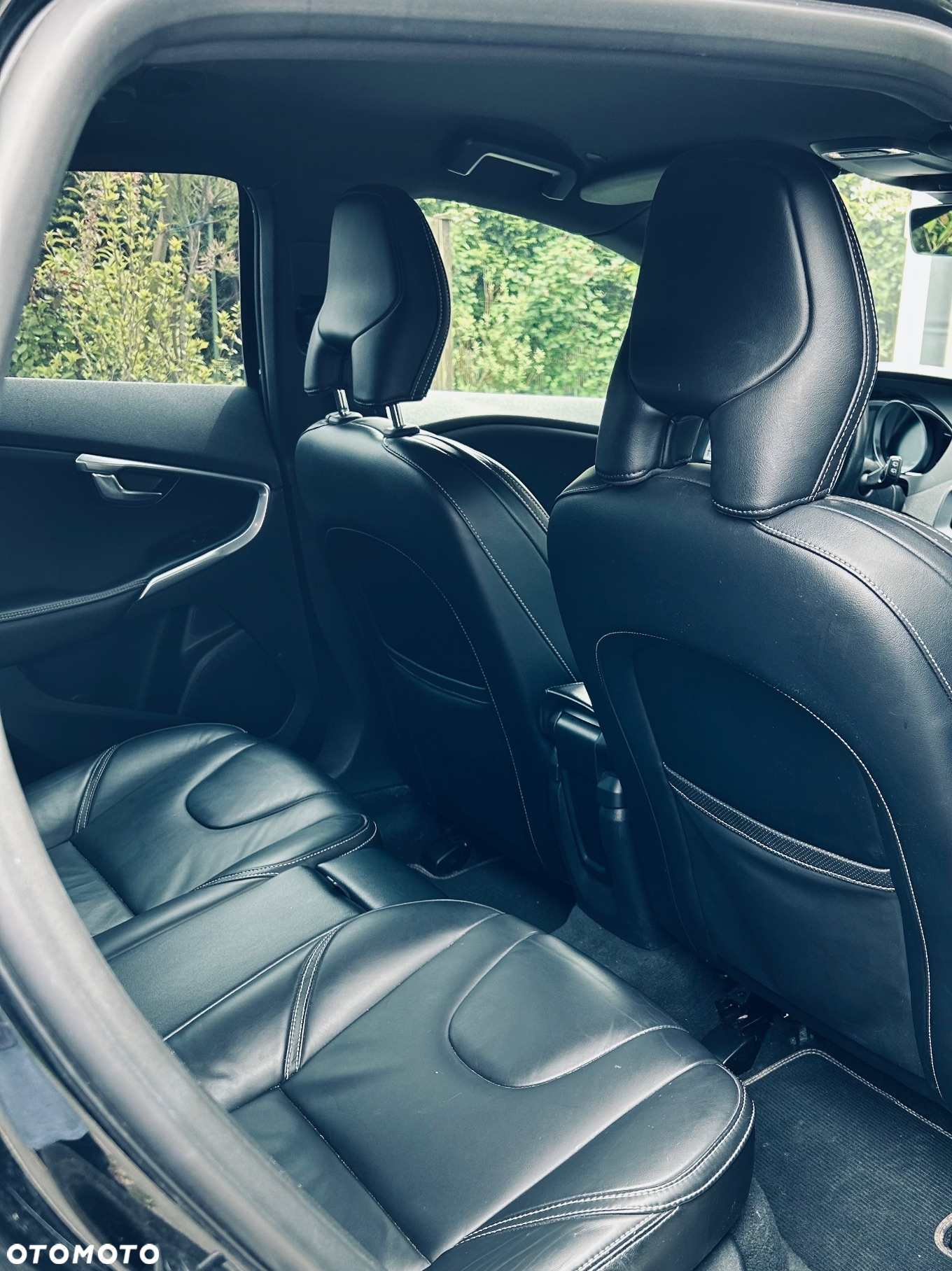 Volvo V40 D4 Drive-E R-Design Momentum - 11