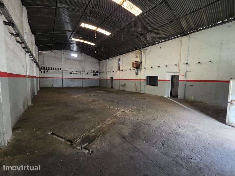 Arrenda-se armazem coimbra 400m2 - Grande imagem: 3/6