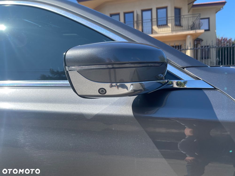 BMW Seria 7 750Li xDrive - 30