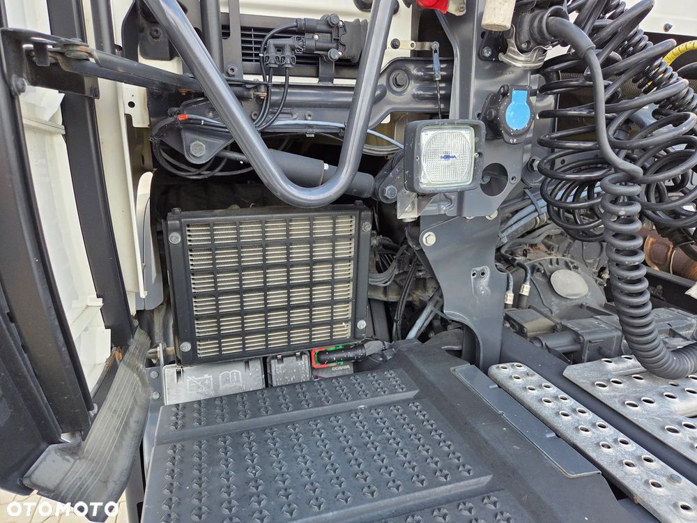 Scania R450/ 4 PODUSZKI TYŁ/ KLIMA POSTOJOWA/ ALUFELGI/ NAVI/ SERWIS NIEMCY - 9