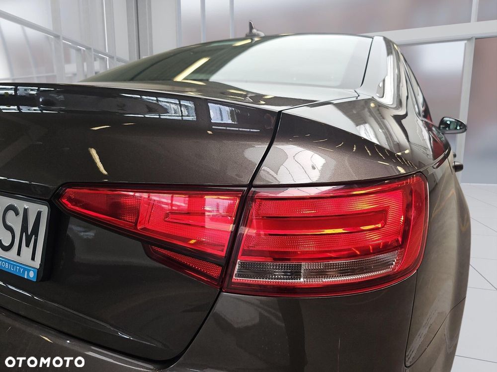 Audi A4 Limousine 2.0 TDI Sport S tronic - 35