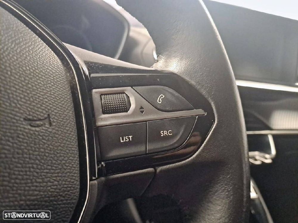 Peugeot 208 1.2 PureTech Active Pack - 17