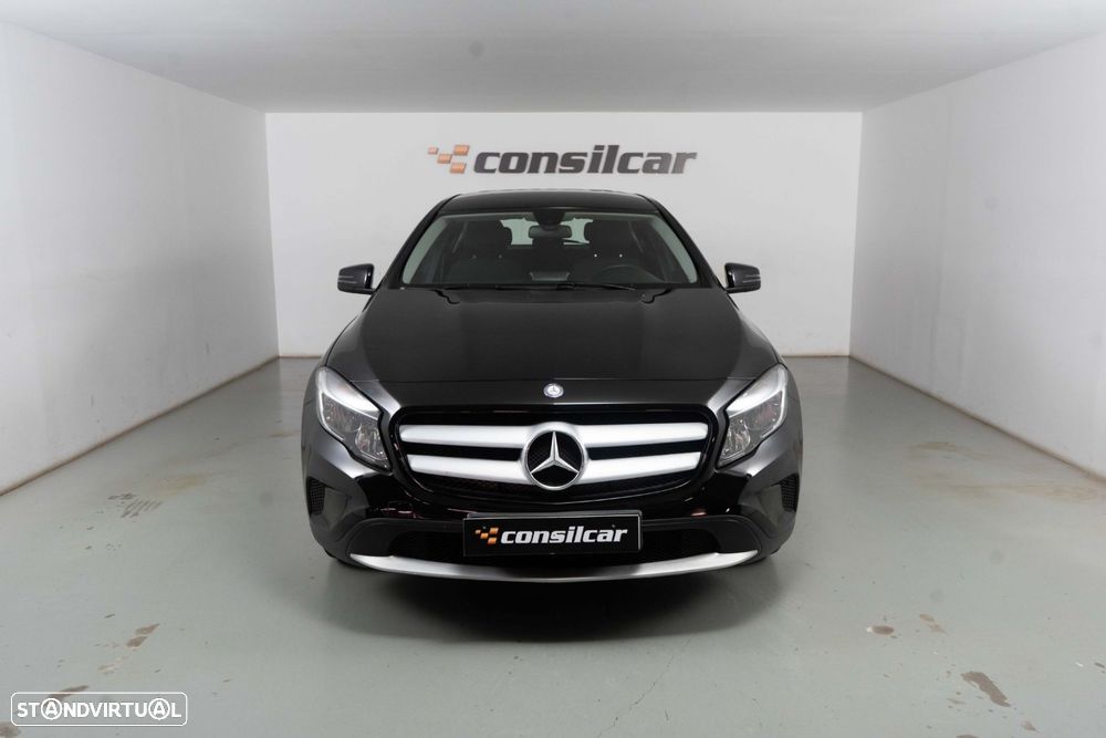 Mercedes-Benz Gla 180 2015 photo 2