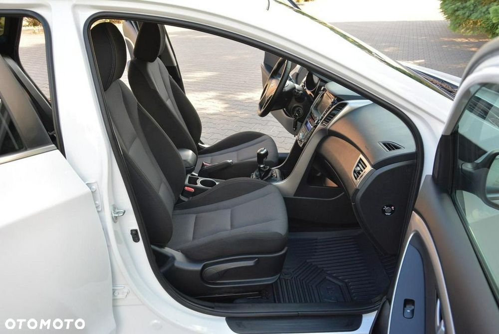 Hyundai i30 1.6 GDI Premium - 15