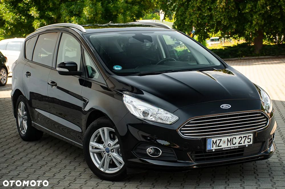 Ford S-Max - 12