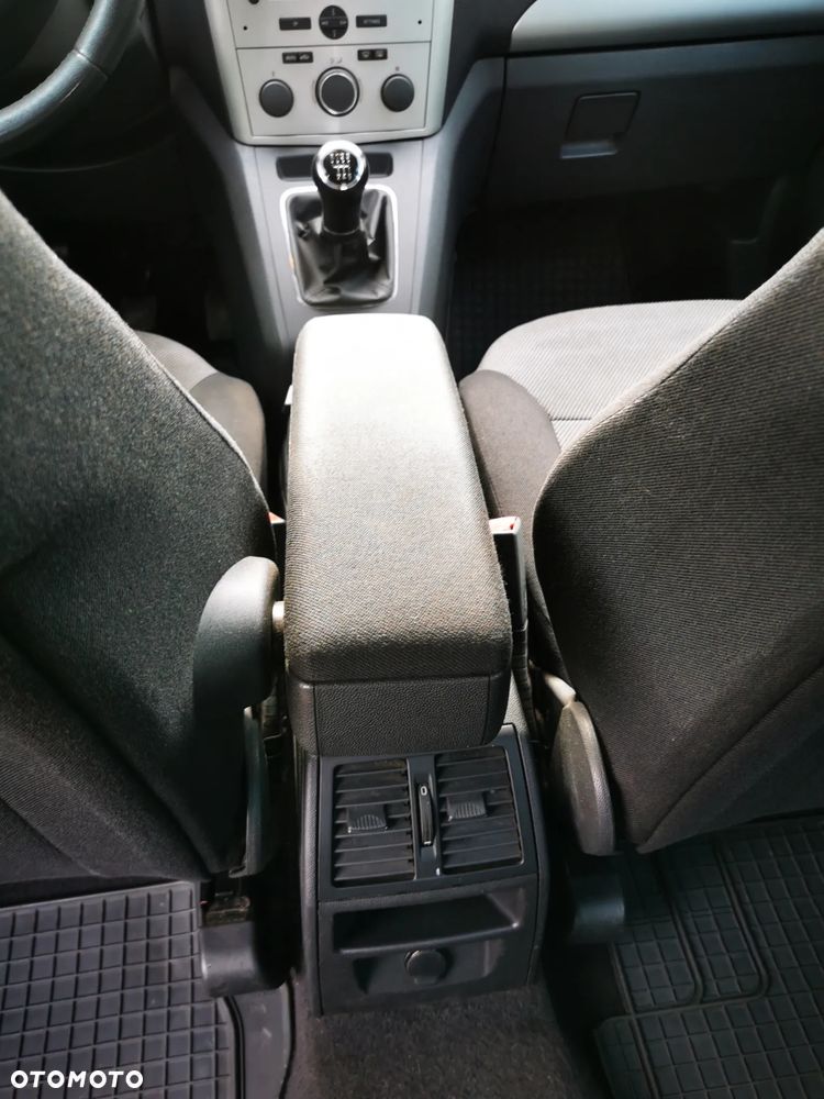 Opel Zafira 1.7 CDTI - 24