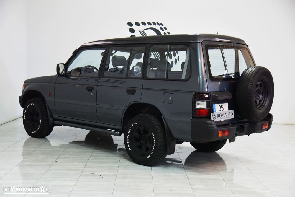 Mitsubishi Pajero - 7
