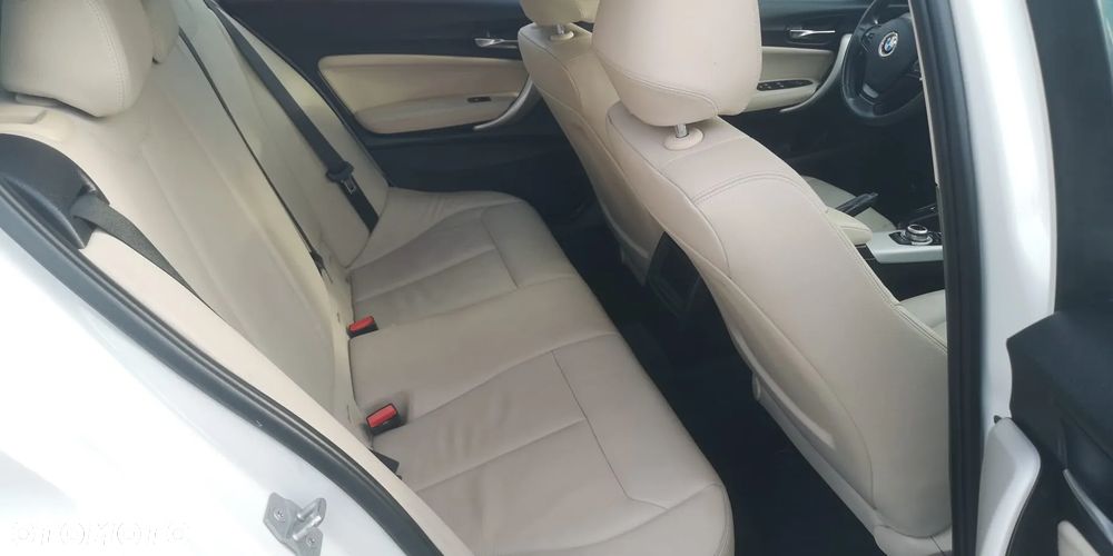 BMW Seria 1 116i Sport Line - 32