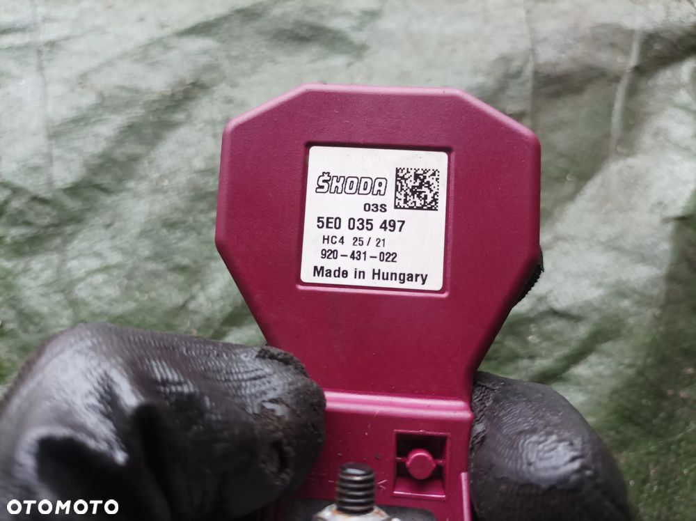 Skoda Octavia IV wzmacniacz antena 5E0035497 - 4