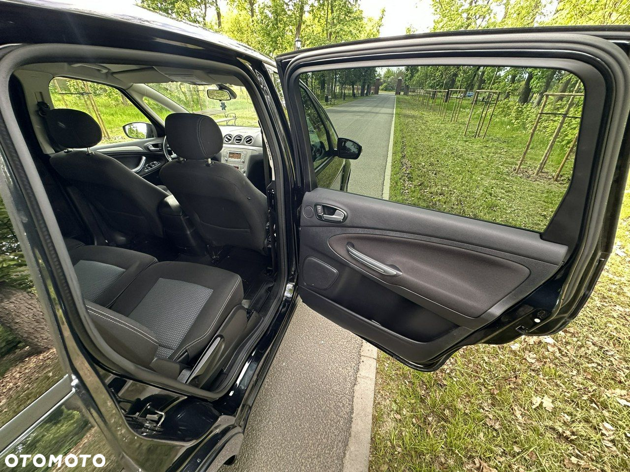 Ford S-Max - 26