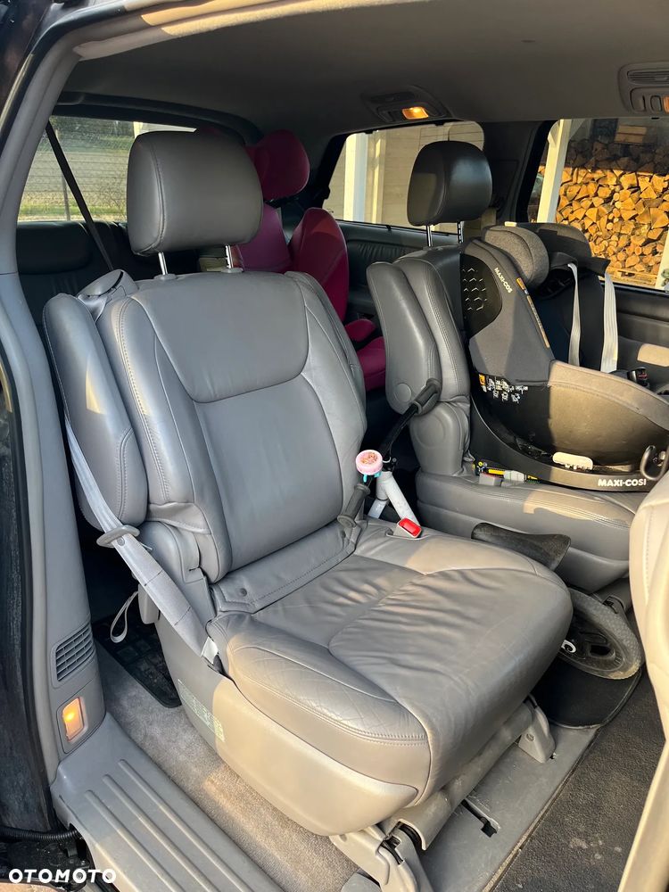 Toyota Sienna - 8
