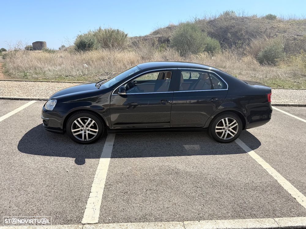 VW Jetta 1.4 TSI Sportline - 3