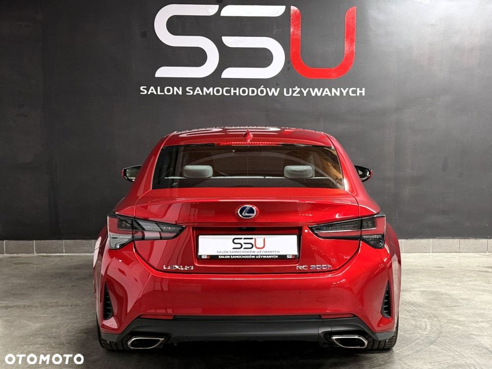 Lexus RC 300h F Sport - 14