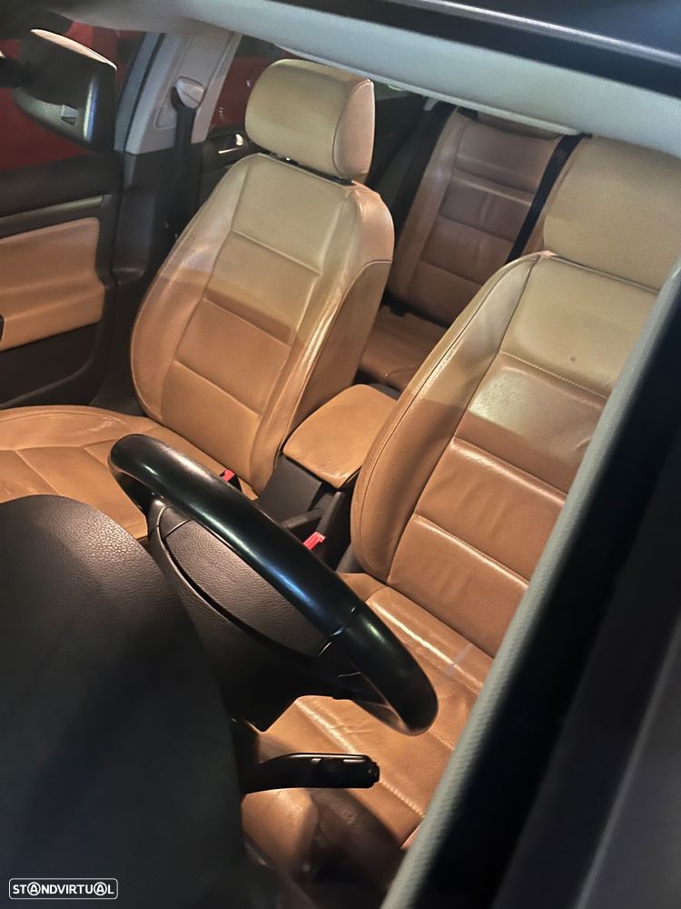 VW Golf 1.9 TDi Confortline - 1