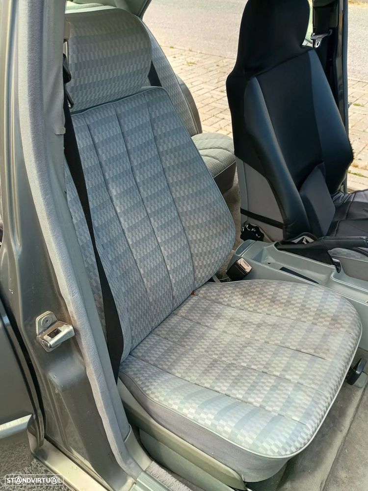 Mercedes-Benz A 190 - 11