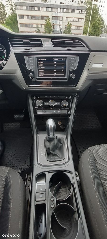 Volkswagen Touran 1.4 TSI BMT Comfortline DSG - 25