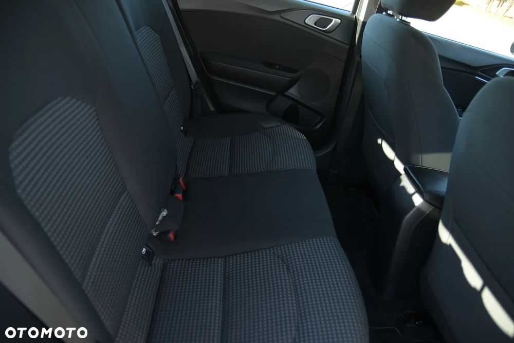 Kia Ceed - 23