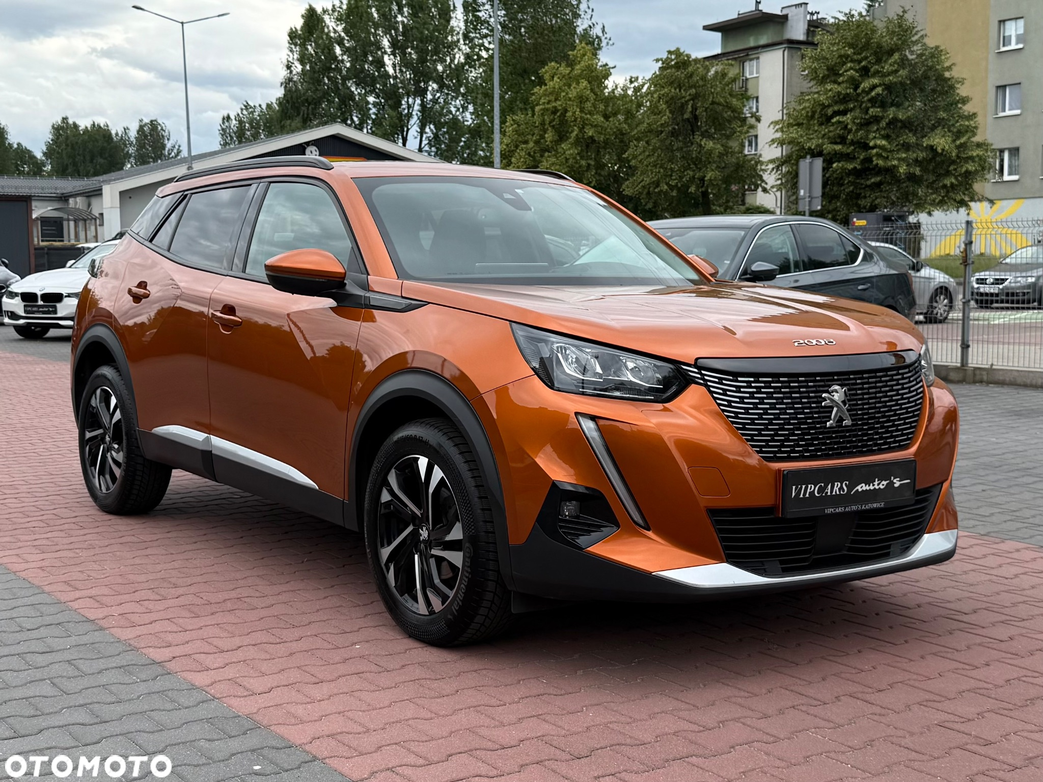 Peugeot 2008 1.5 BlueHDi Allure S&S - 10
