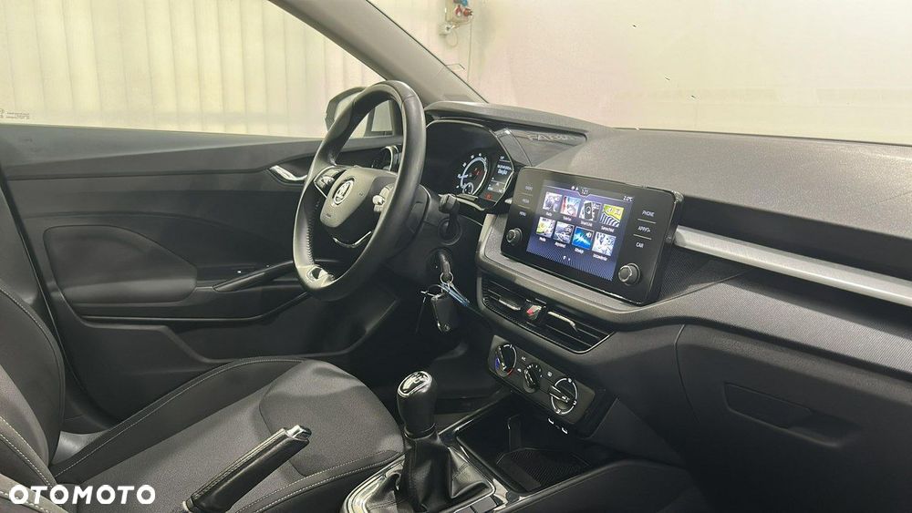 Skoda Fabia 1.0 Ambition - 14