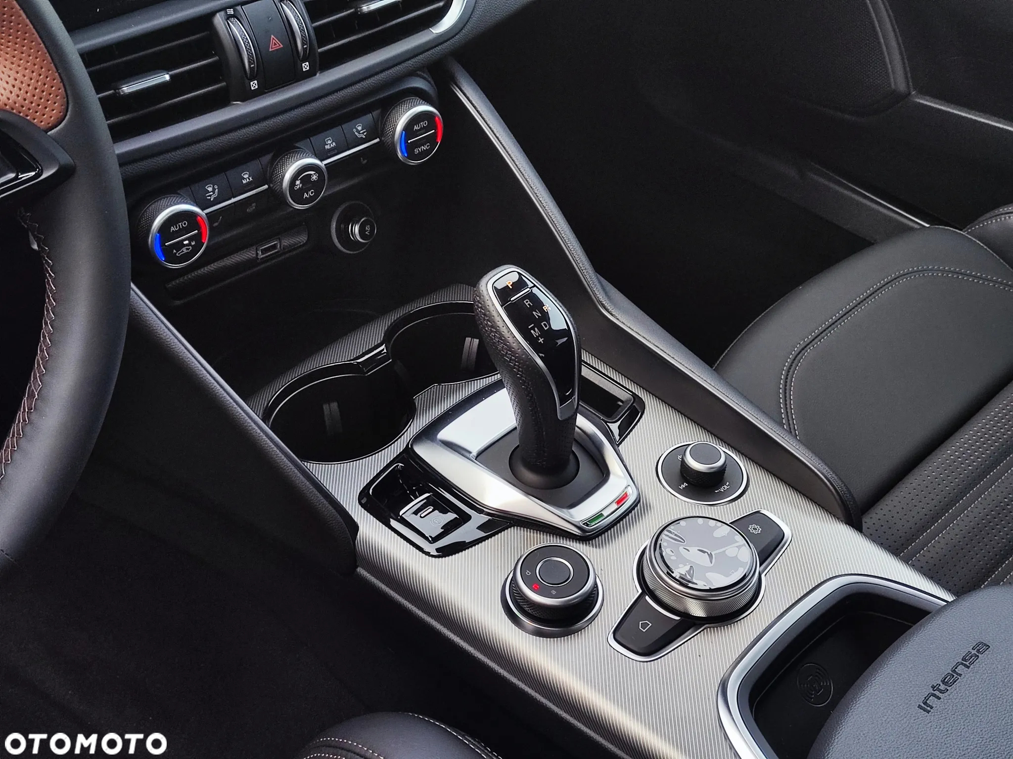Alfa Romeo Giulia 2.0 Turbo Intensa Q4 - 15