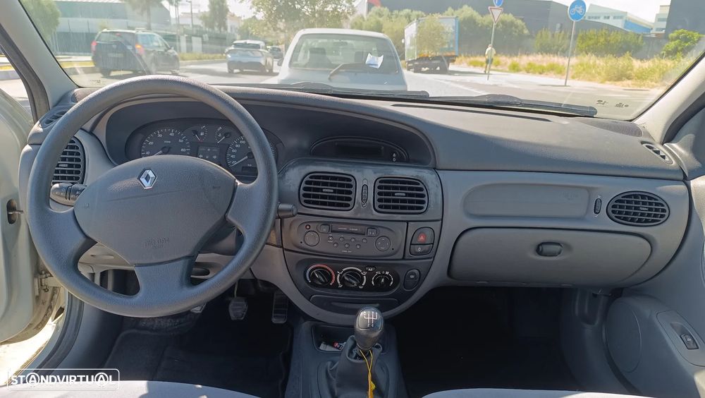 Renault Mégane Classic 1.4 16V RTE AC — fotografia 7