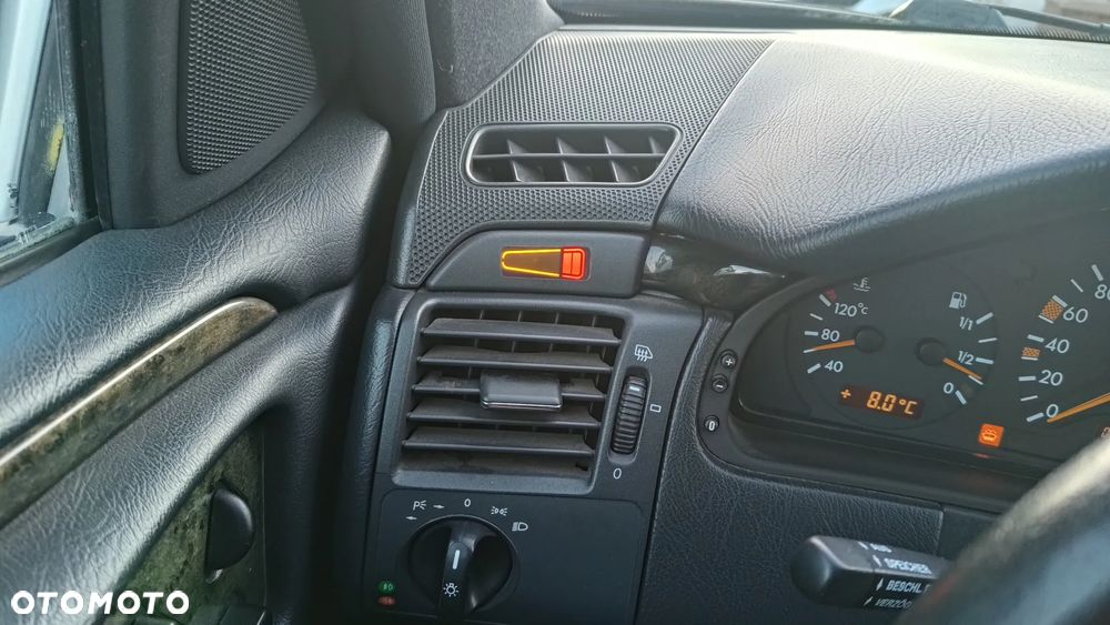 Mercedes-Benz Klasa E - 21