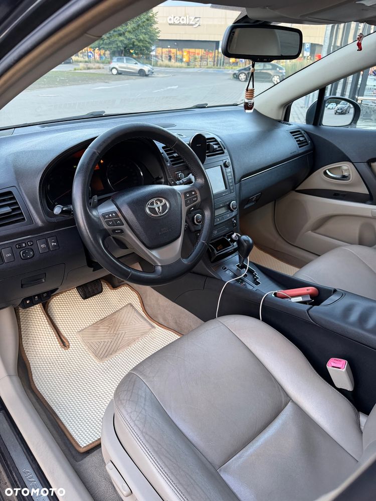 Toyota Avensis 2.2 D-4D Premium - 5