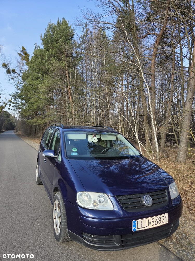 Volkswagen Touran - 8