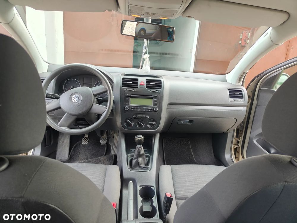 Volkswagen Golf - 12