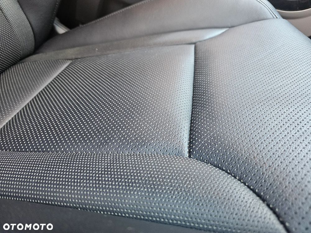 Hyundai i40 Kombi blue 1.7 CRDi DCT Premium - 17