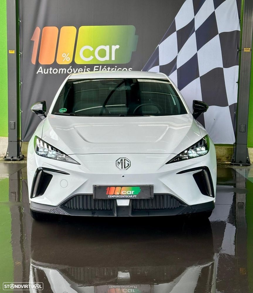 MG MG4 64 kWh Luxury - 2