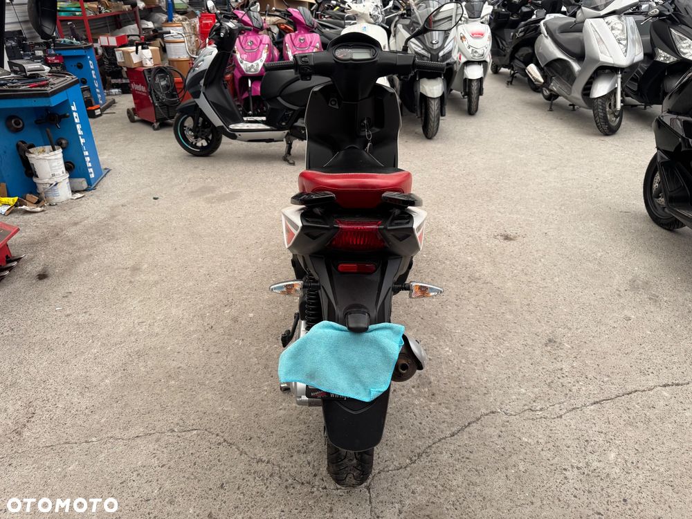 Aprilia SR - 6