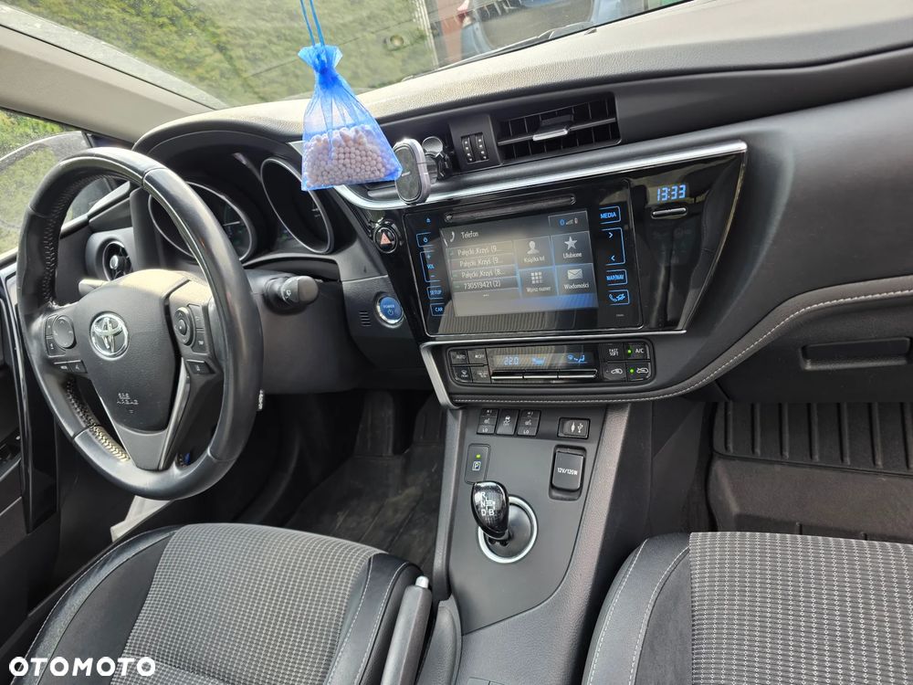 Toyota Auris Hybrid 135 Prestige - 12