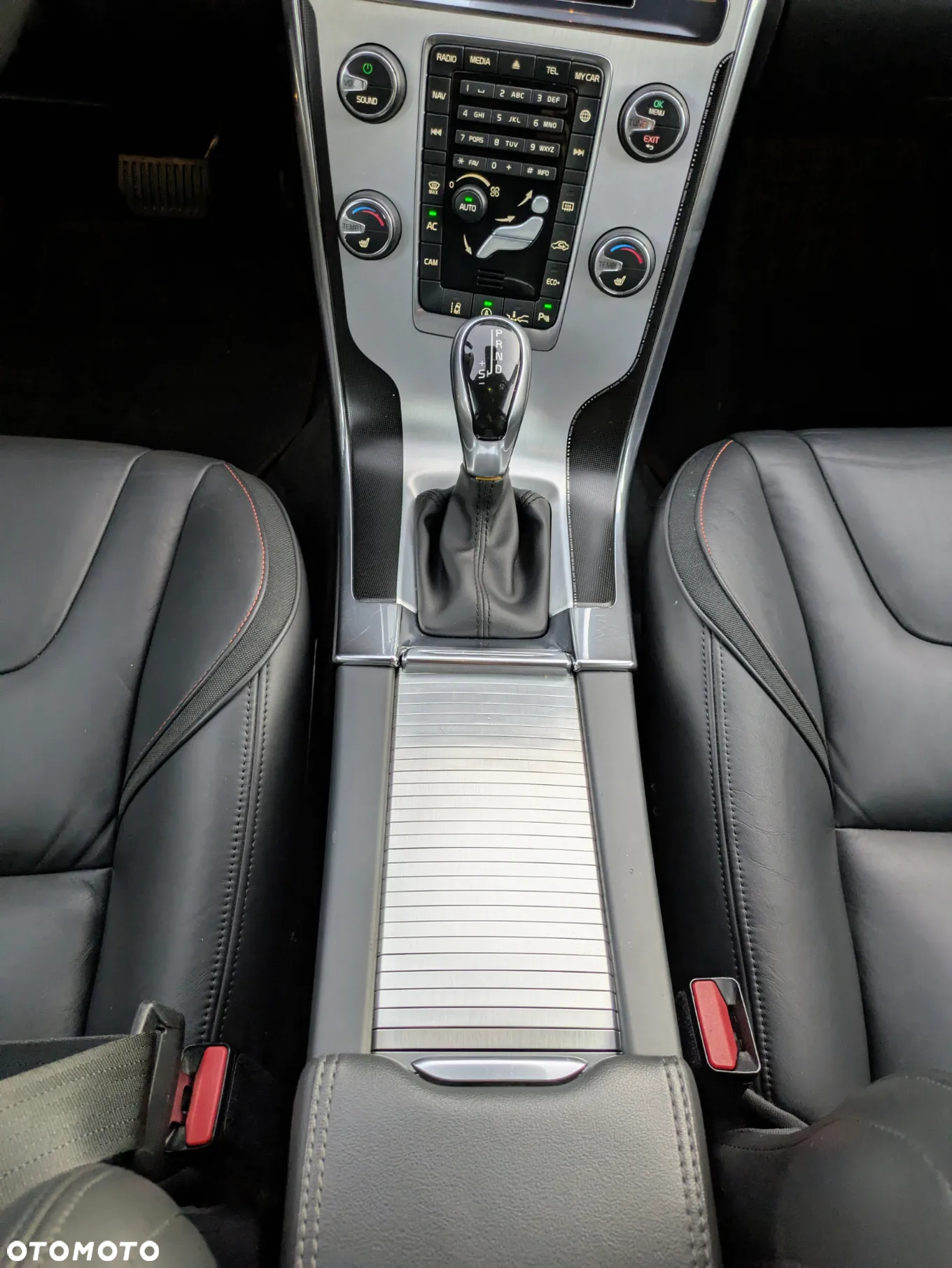 Volvo XC 60 - 32