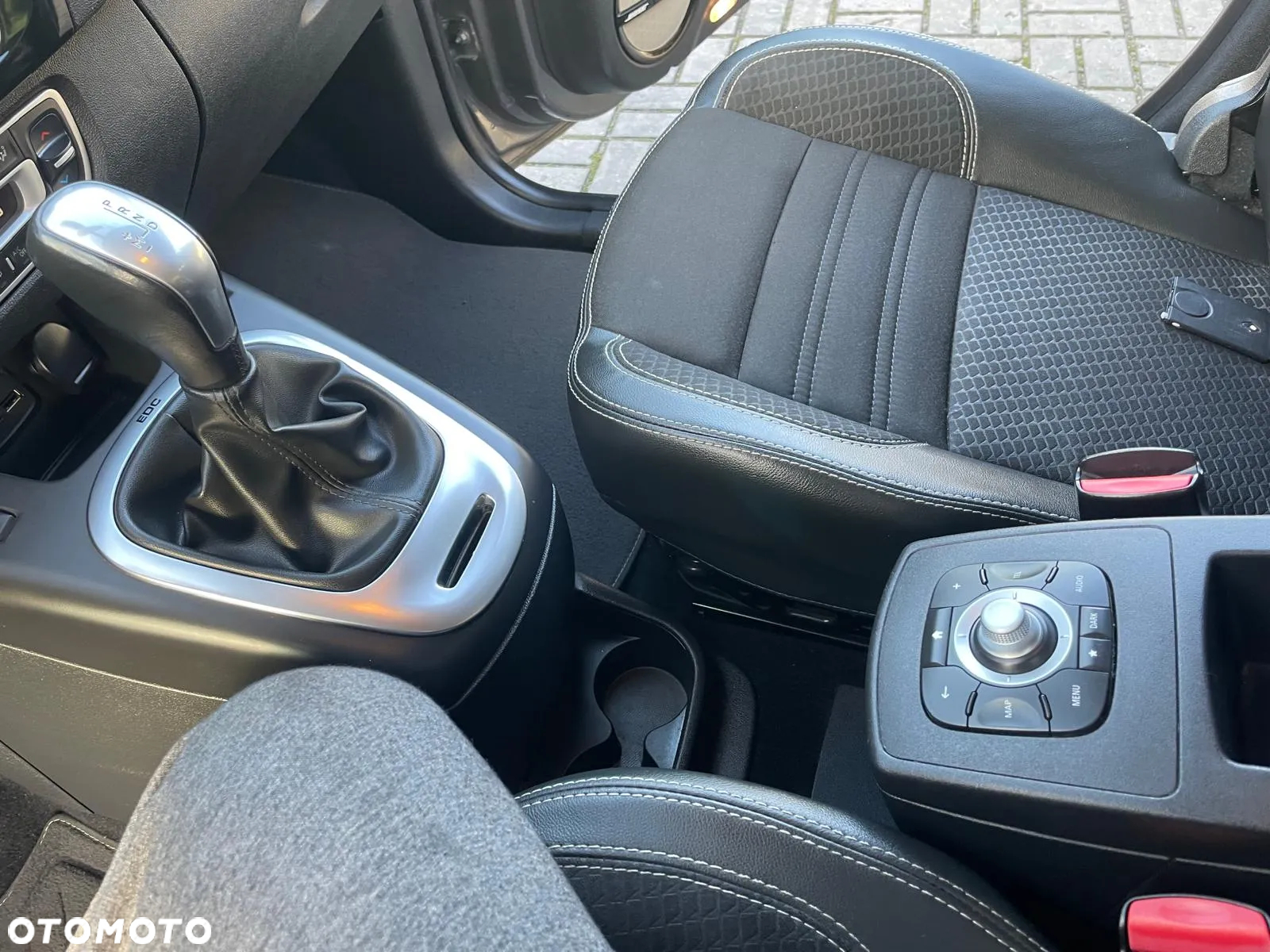 Renault Scenic 1.5 dCi Energy Bose EDC EU6 - 17