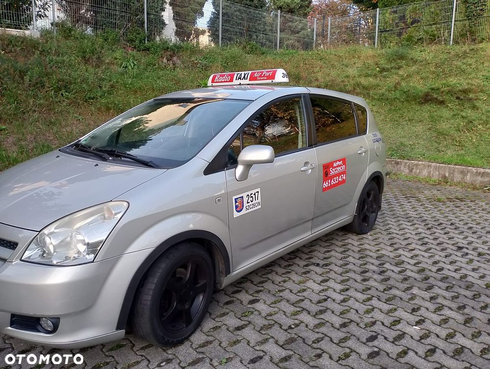 Toyota Corolla Verso 1.8 Gold + 7os MM - 14