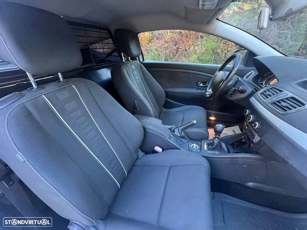 Renault MEGANE COUPE - 9