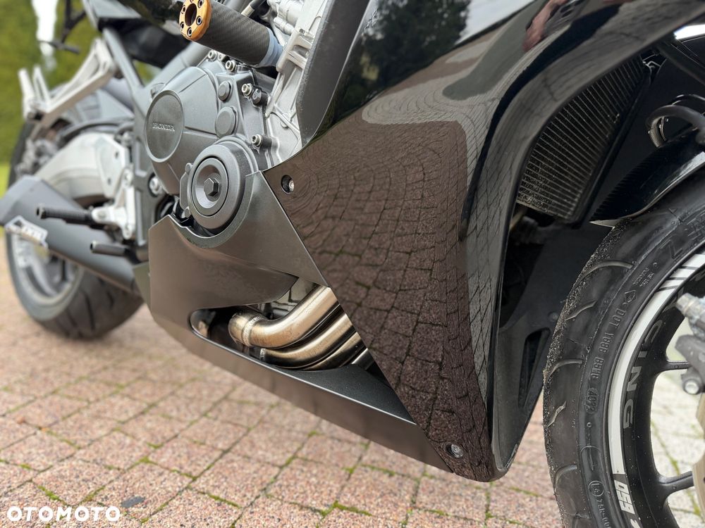 Honda CBR - 6