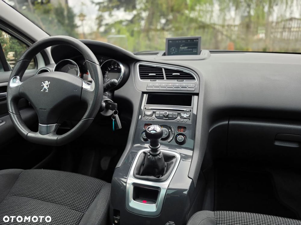 Peugeot 5008 - 26