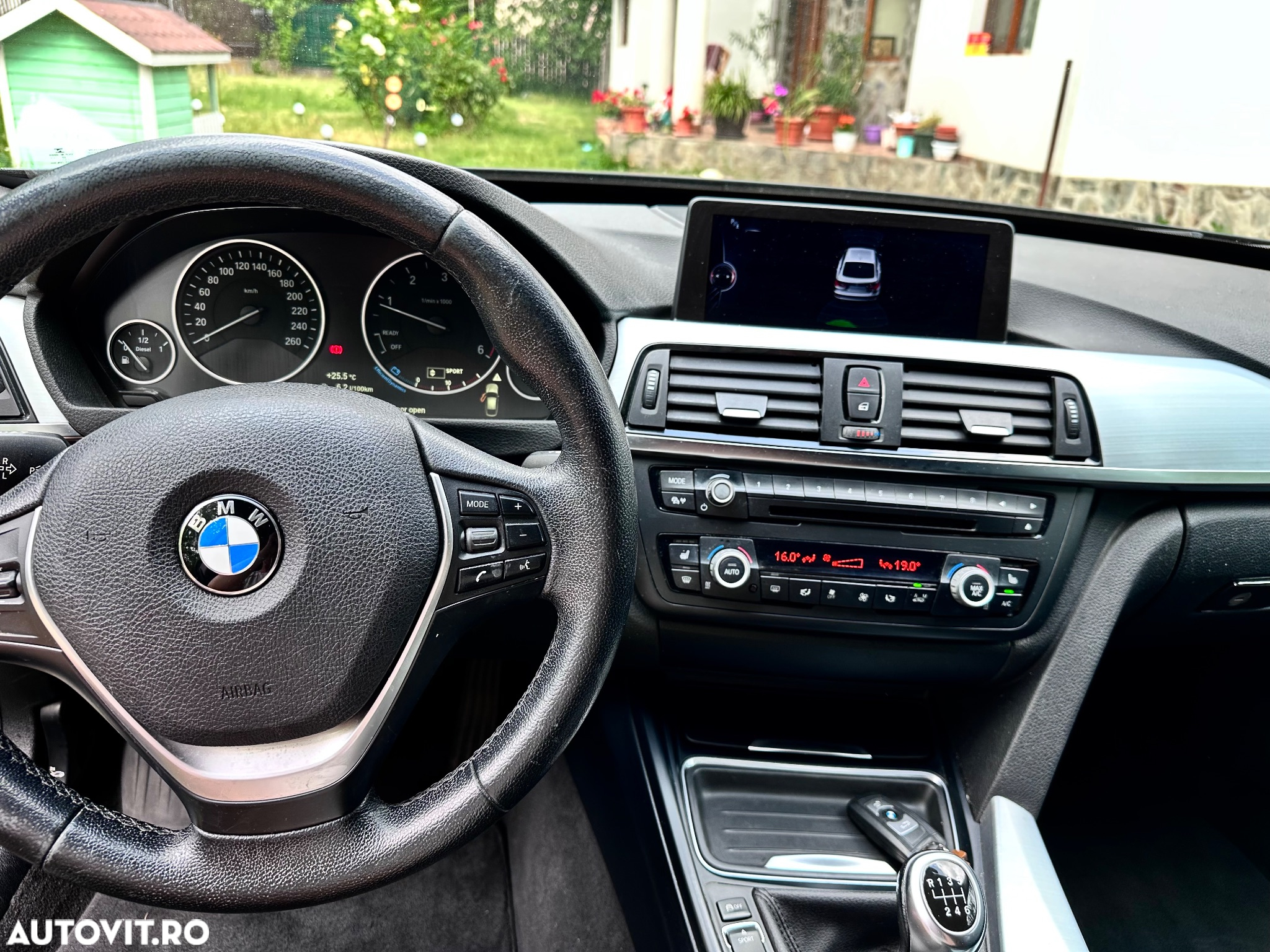 BMW Seria 3 318d - 10