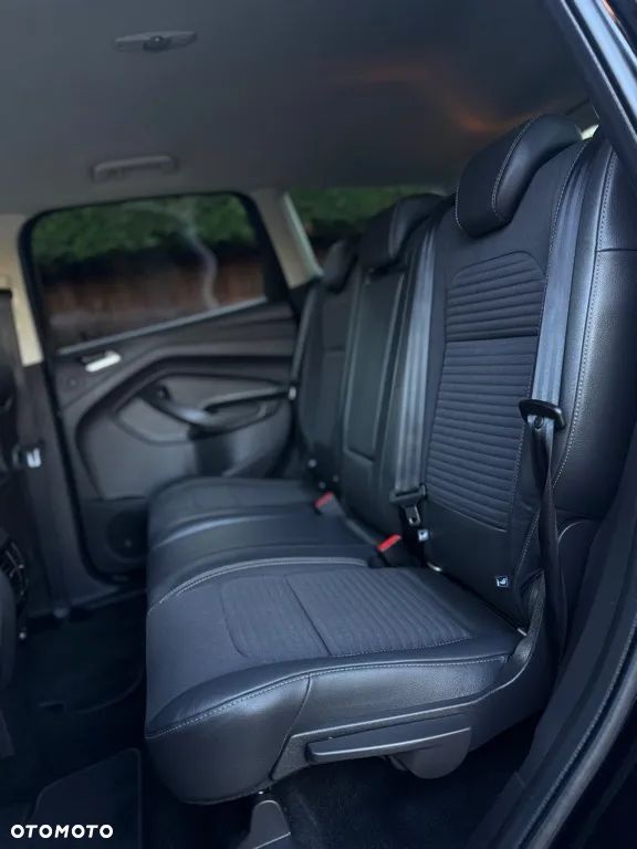 Ford Kuga 2.0 TDCi 4x4 Titanium - 28